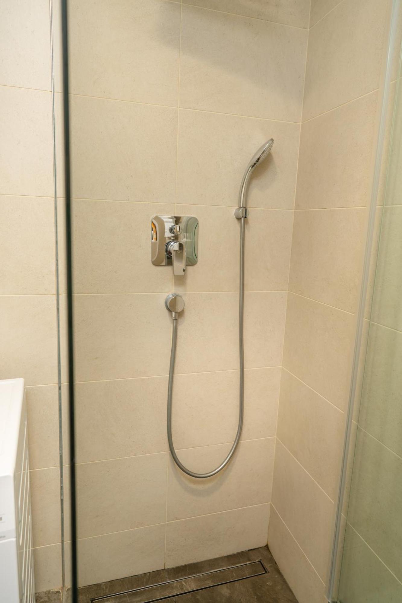 Kondina Suites Belgrado Buitenkant foto